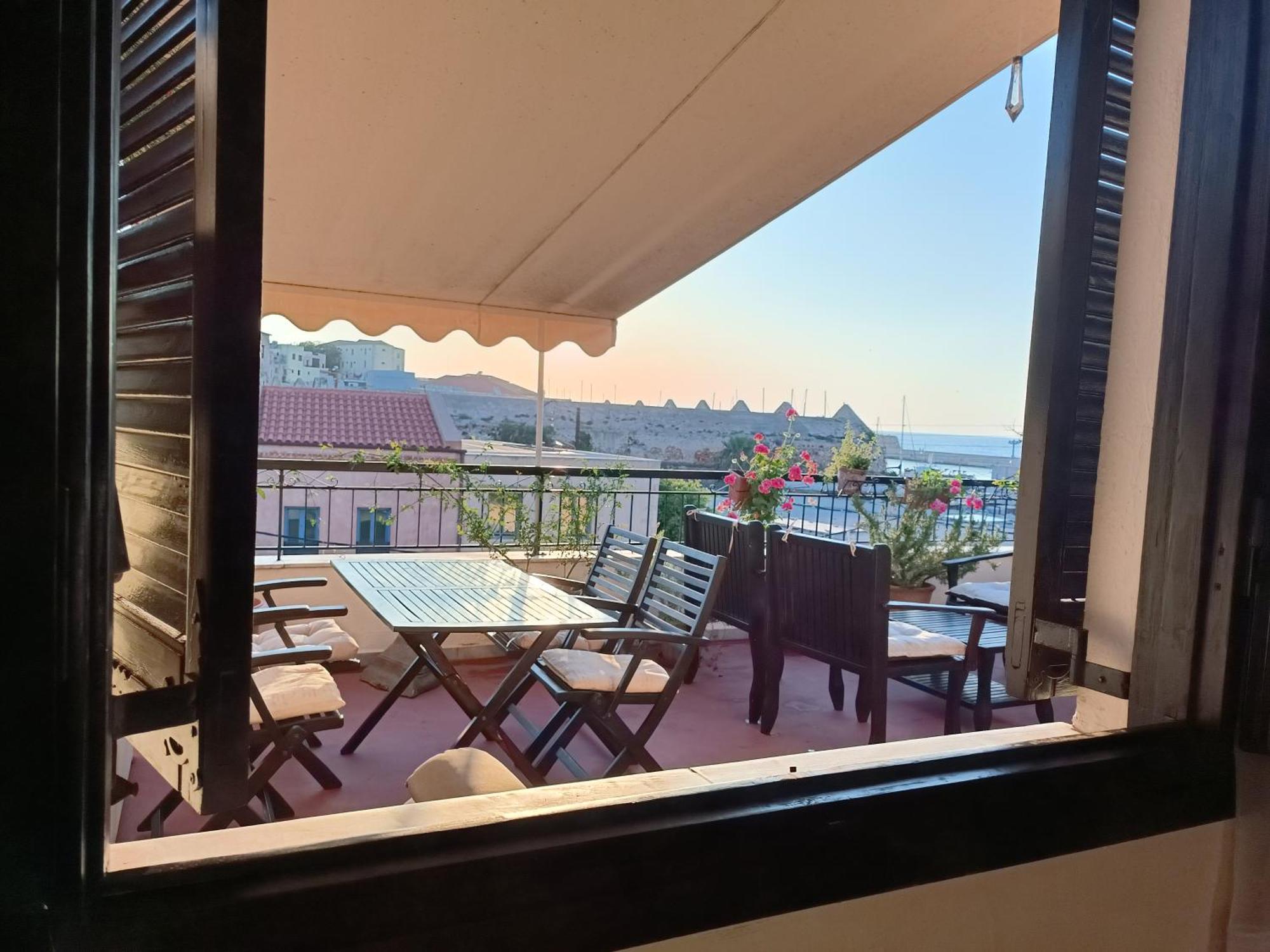 Ferienwohnung Rayon De Soleil Chania  Exterior foto